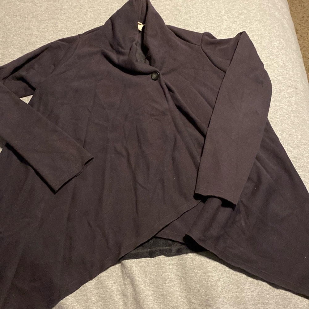Oversized Open Sweater with 1 button closure